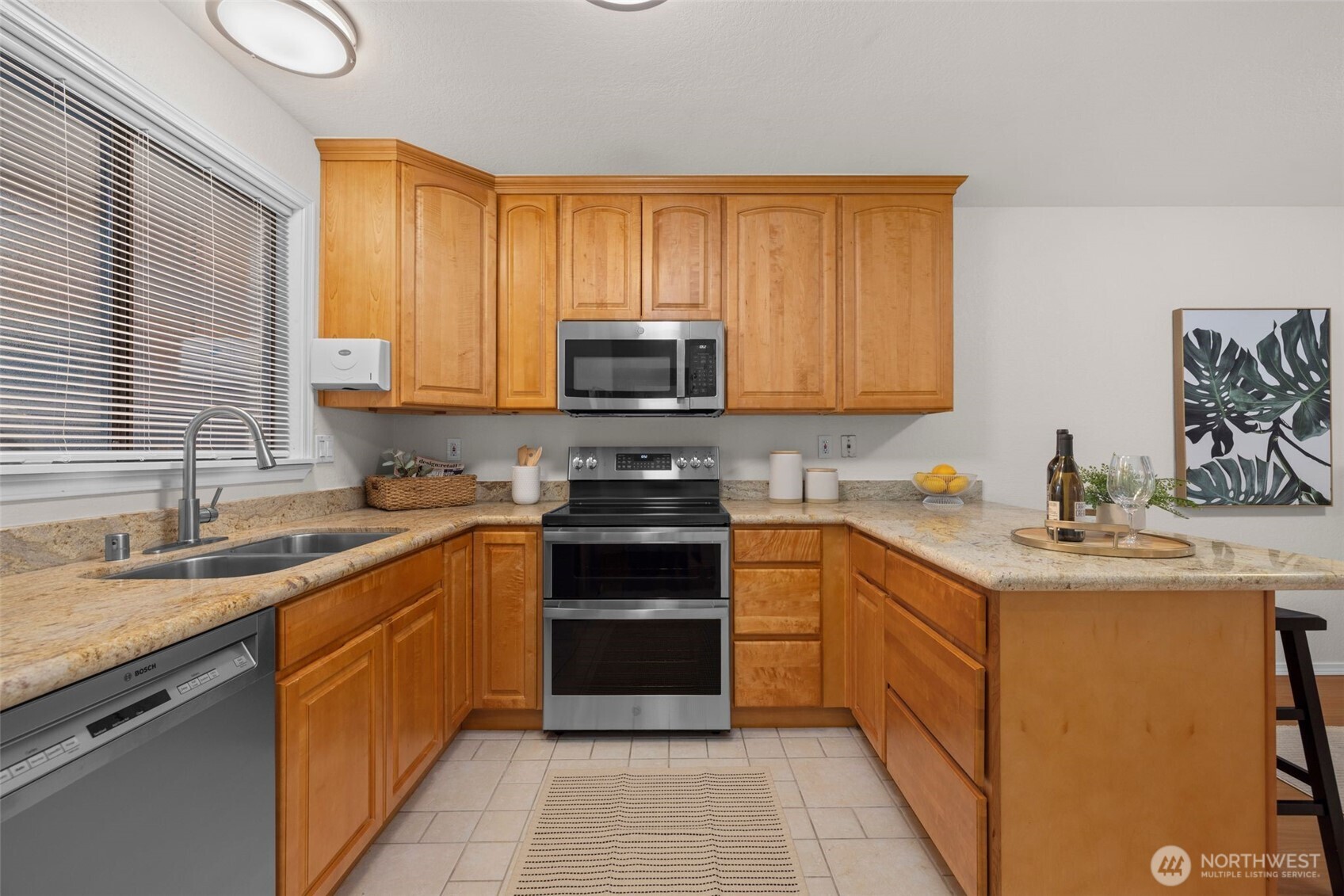 4202 Factoria Blvd D2 Property Photo 8