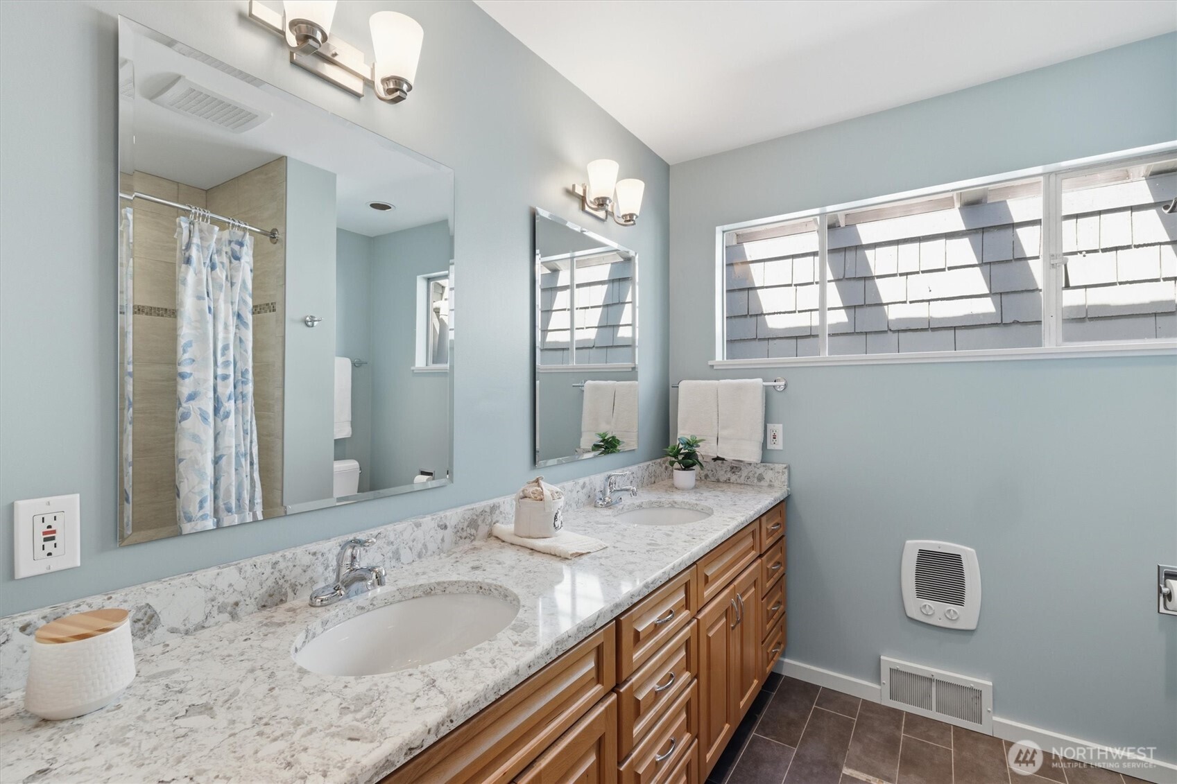 18540 63rd Avenue Property Photo 24