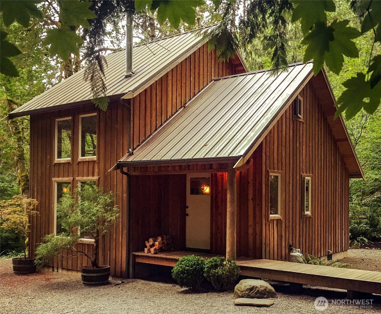 423 Lords Lake Loop Property Photo 1