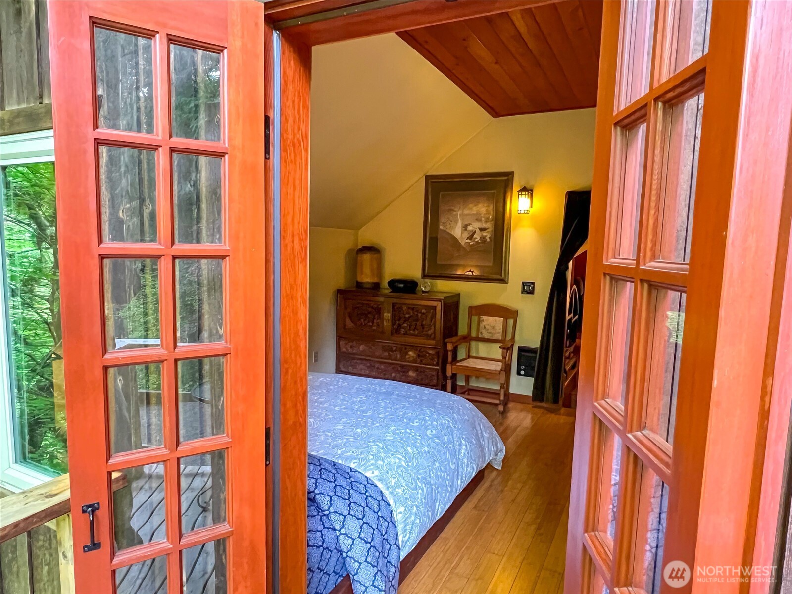 423 Lords Lake Loop Property Photo 8