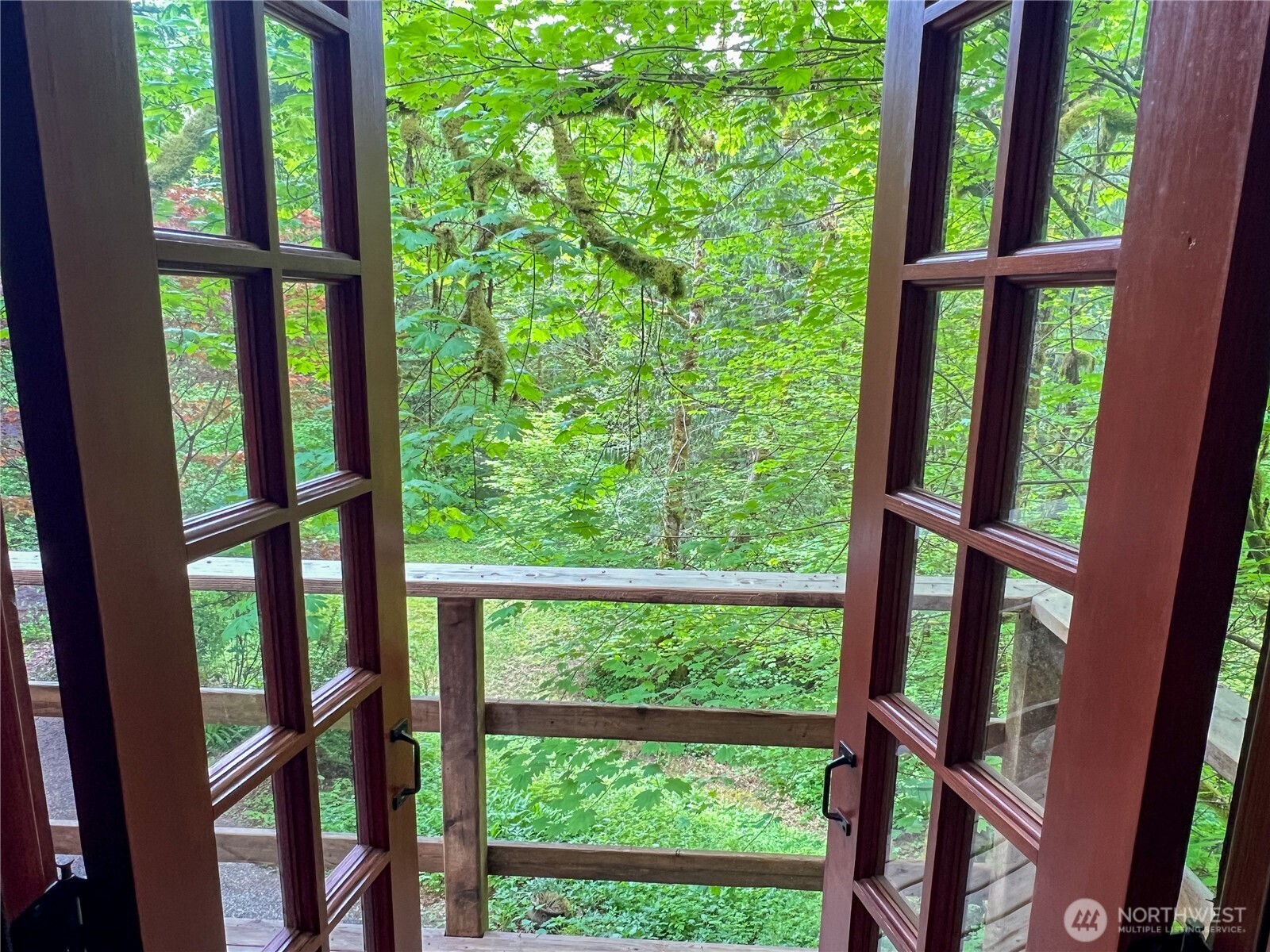 423 Lords Lake Loop Property Photo 9