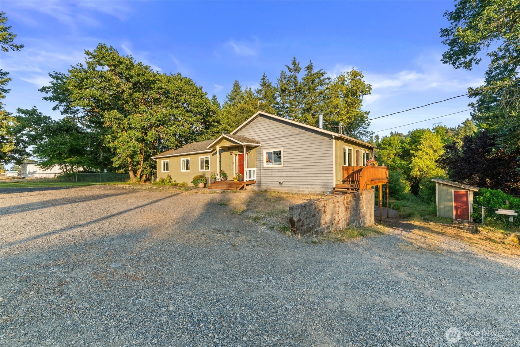17925 Old Highway 99 Property Photo 2