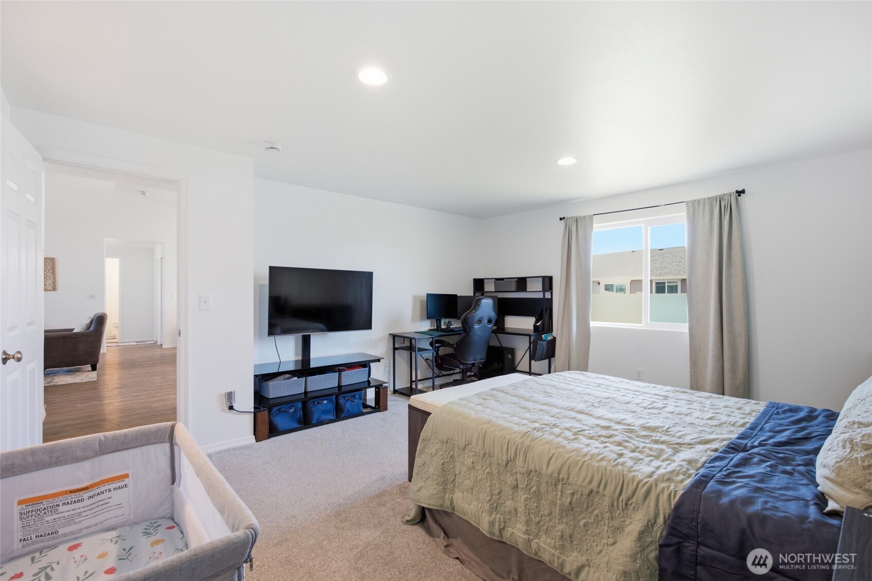1305 W Polo Ridge Drive Property Photo 8