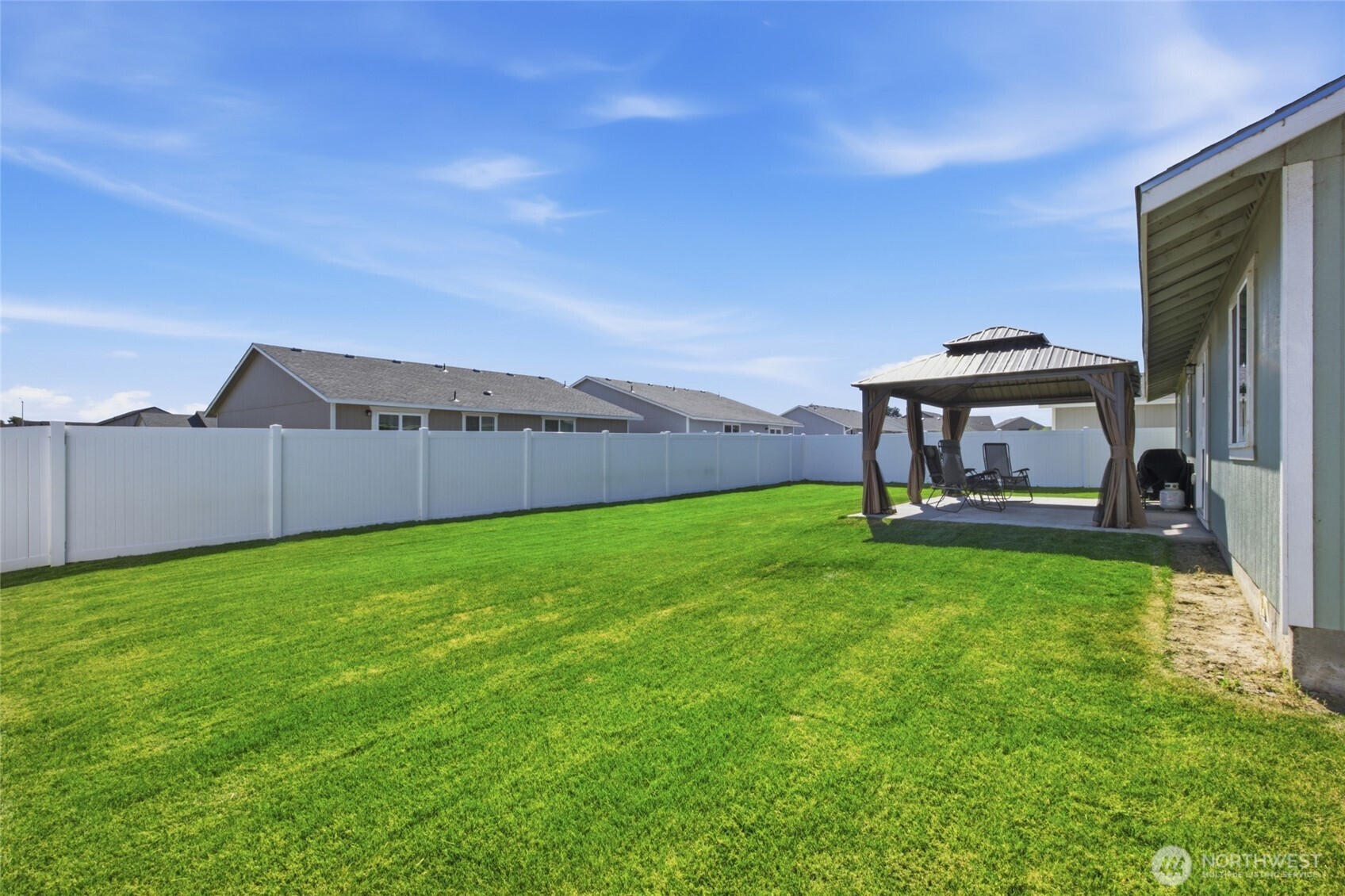 1305 W Polo Ridge Drive Property Photo 19