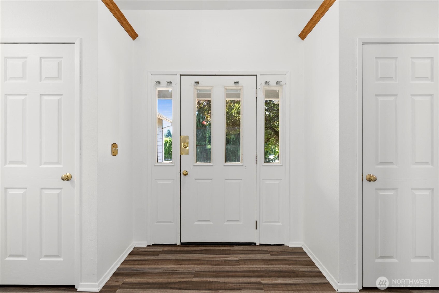 18303 Ivan Street Property Photo 4