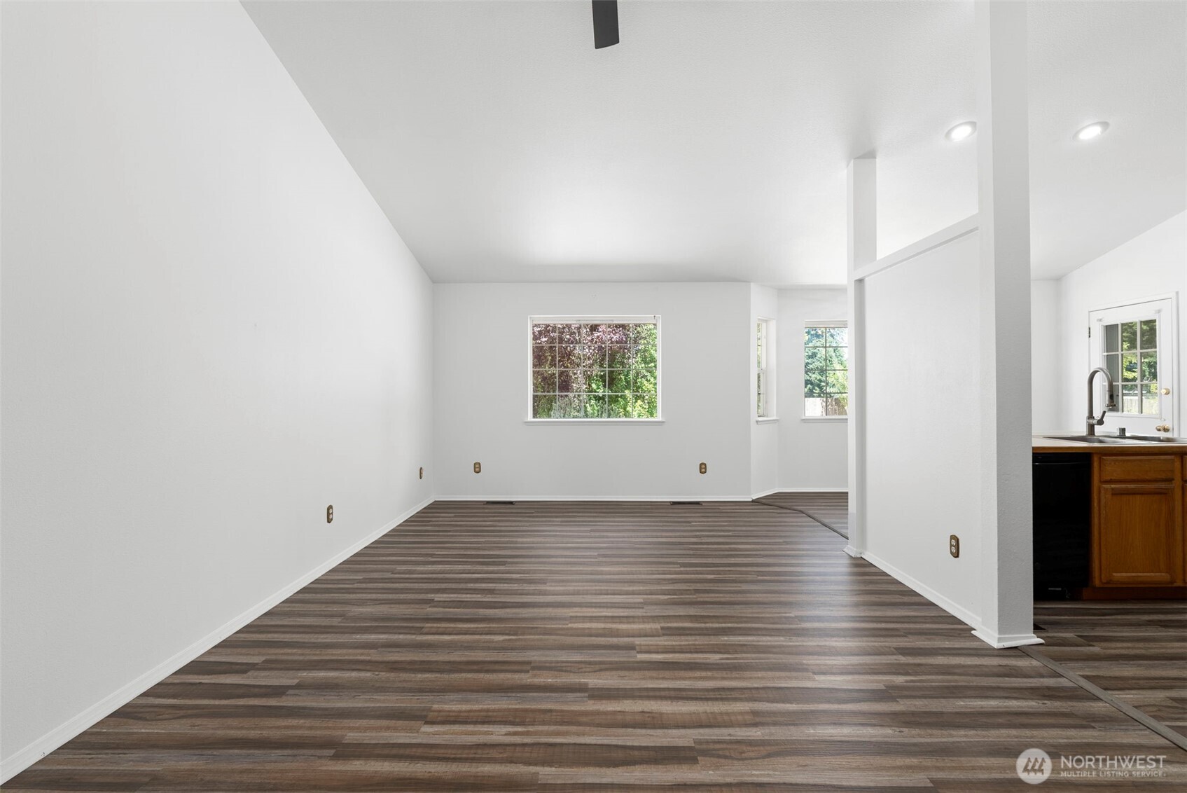 18303 Ivan Street Property Photo 6