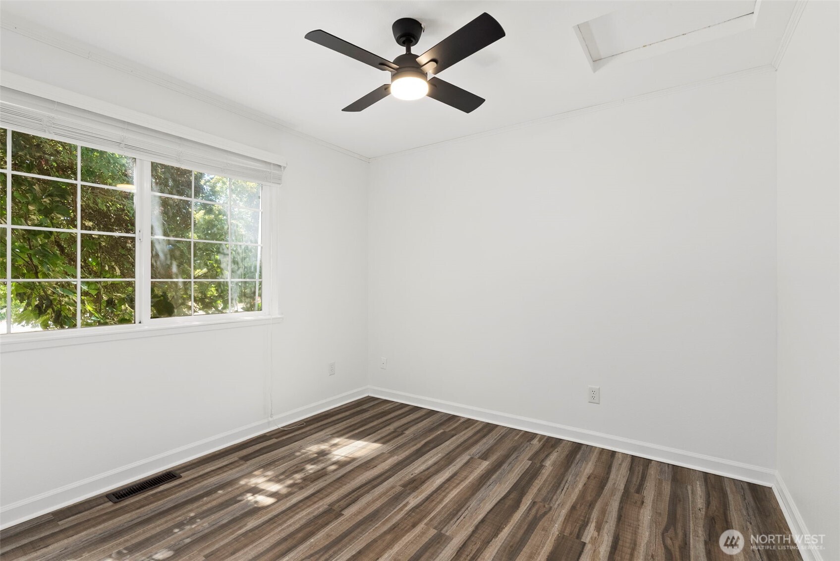18303 Ivan Street Property Photo 20