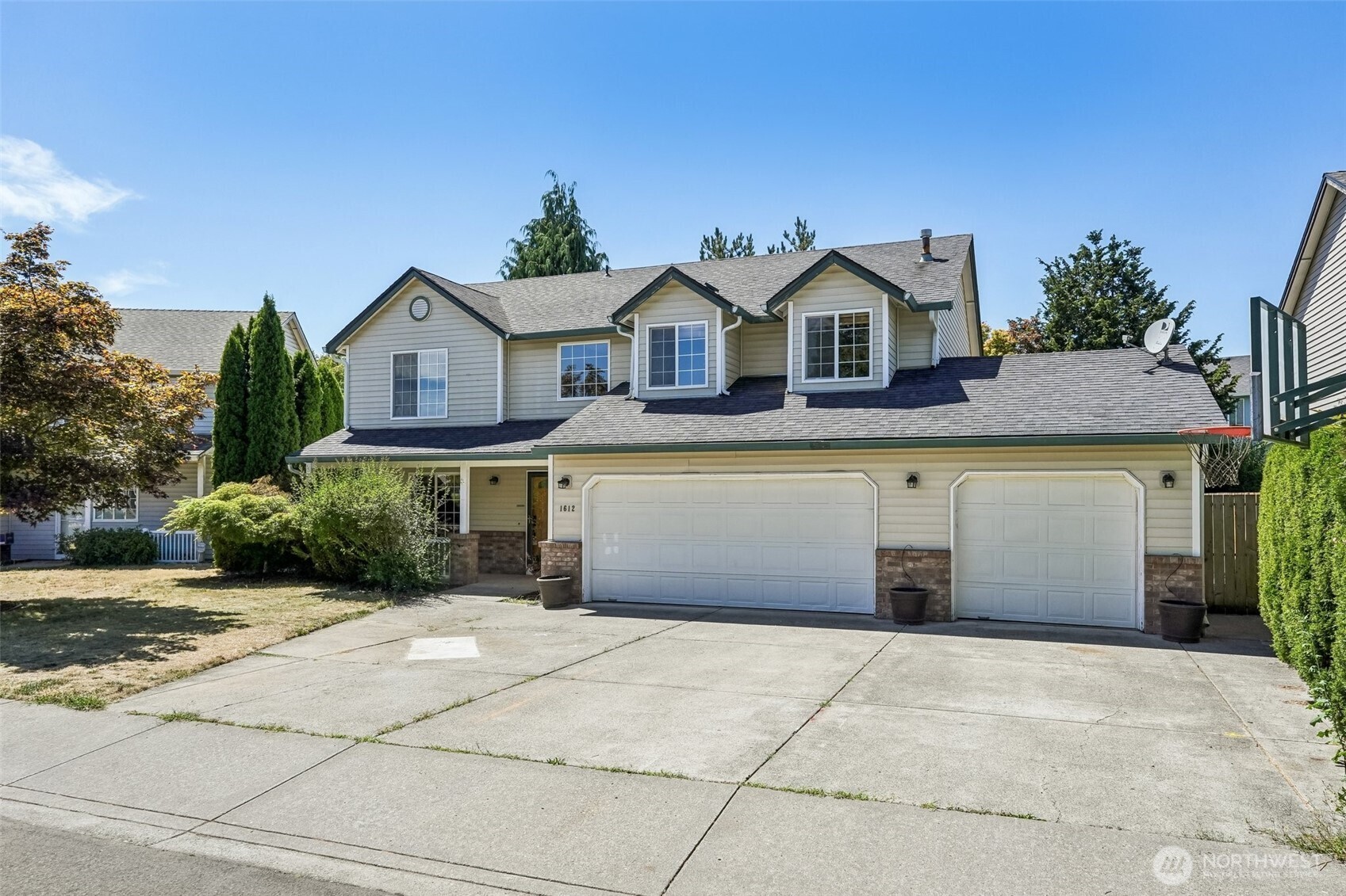 1612 Se 187th Place Property Photo 2