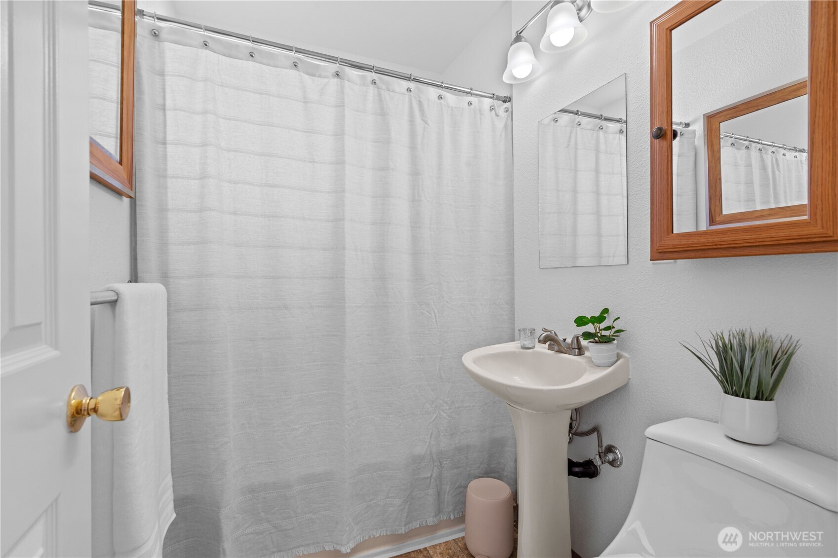 5317 N 45th Street Property Photo 15