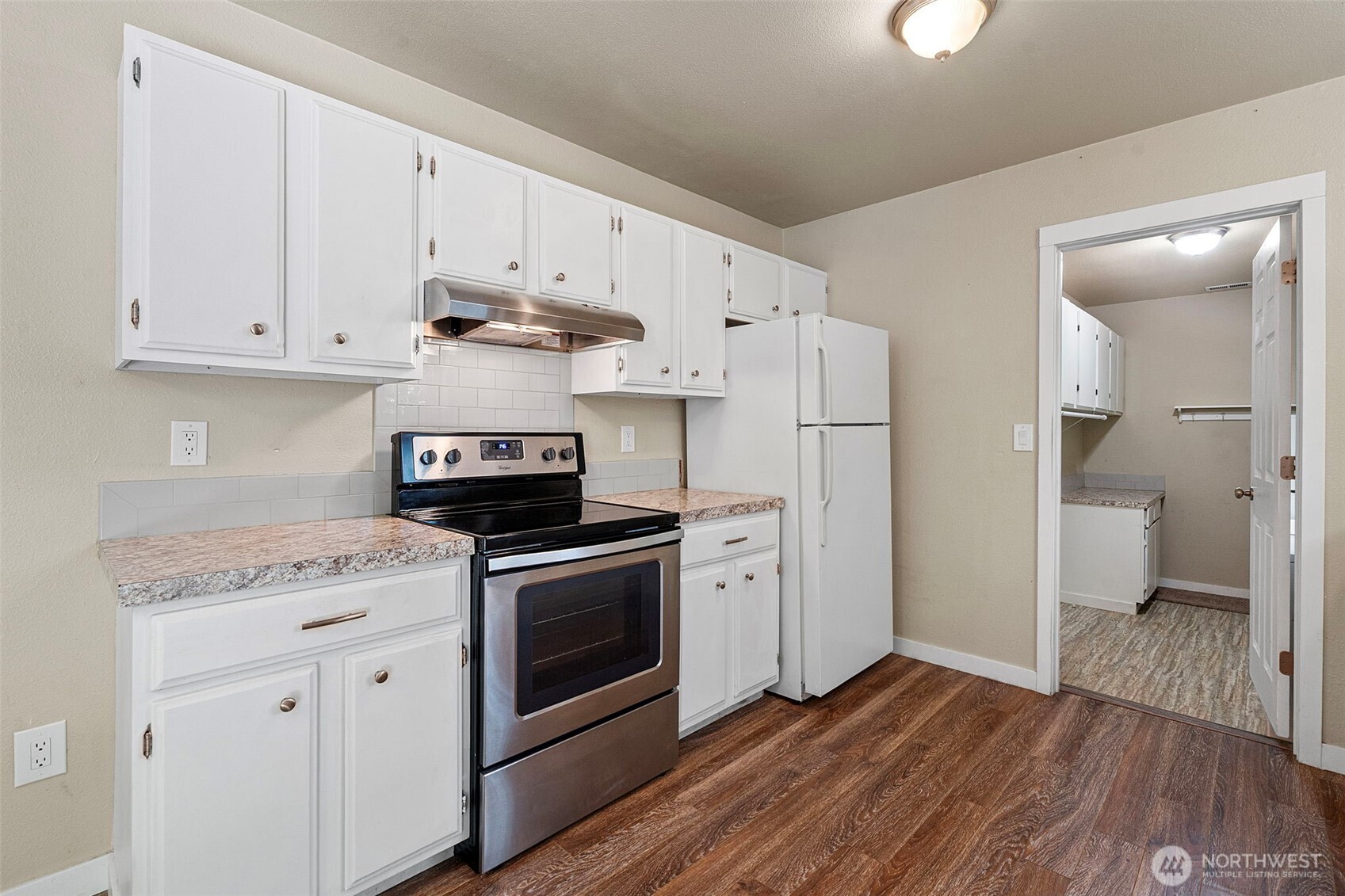 4708 Alameda Avenue Property Photo 11