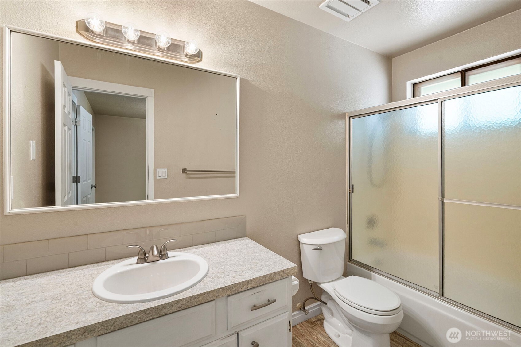 4708 Alameda Avenue Property Photo 20