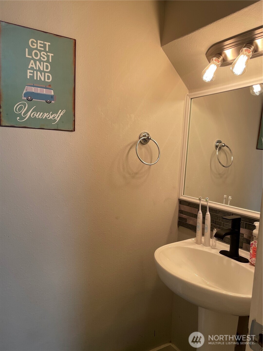 2562674 Property Photo 13