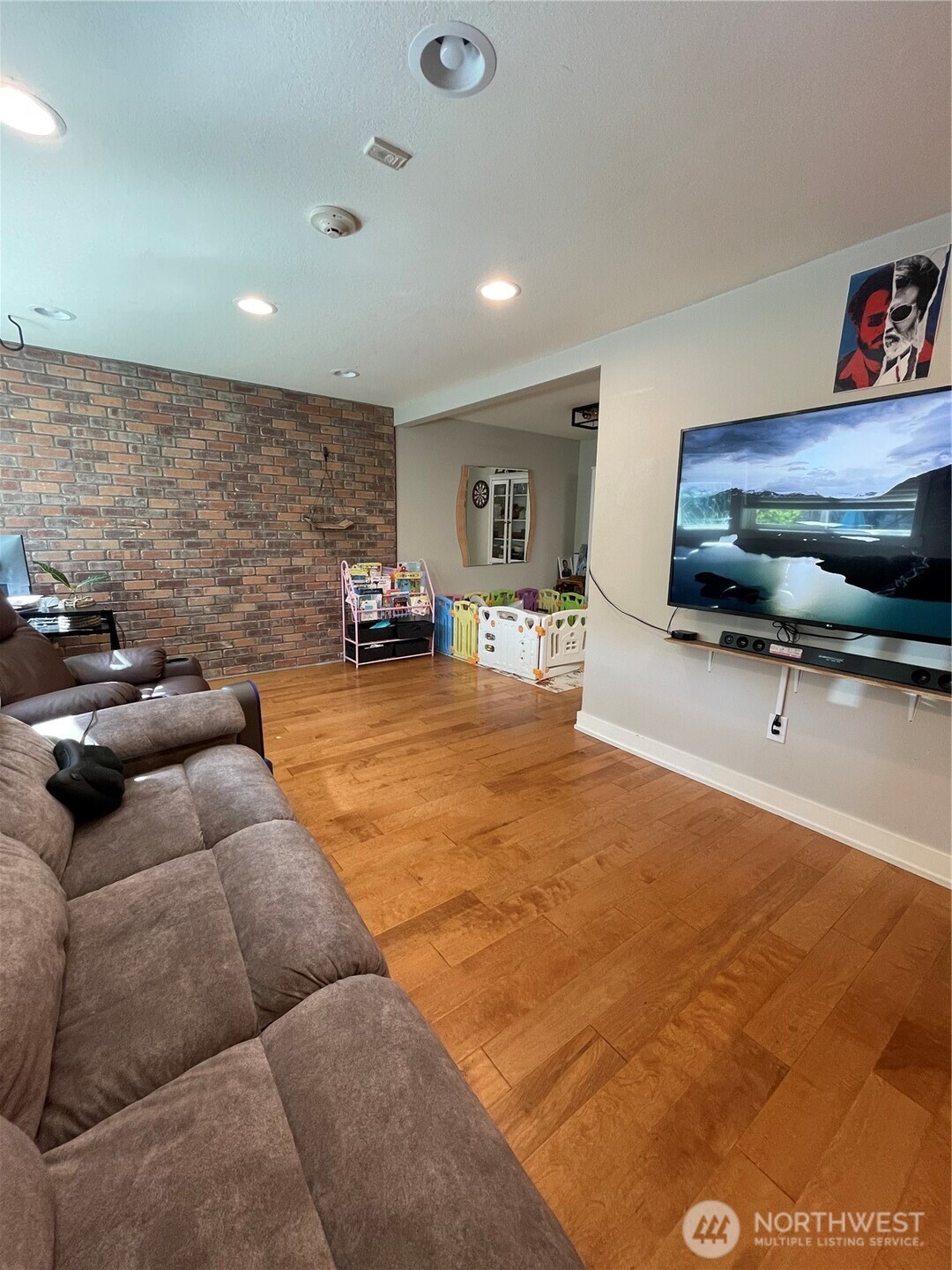 2562674 Property Photo 24
