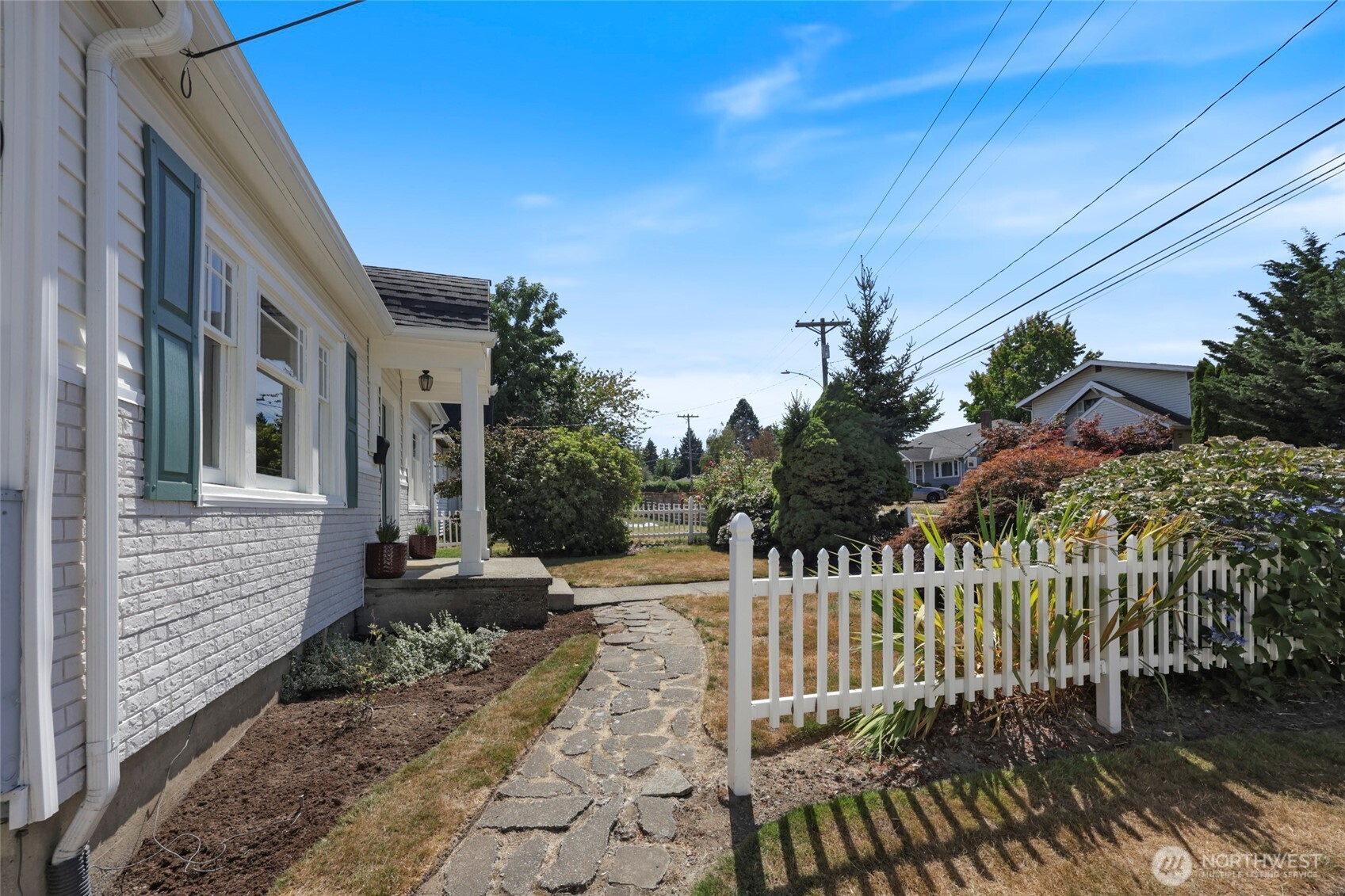 5811 S Sheridan Avenue Property Photo 4