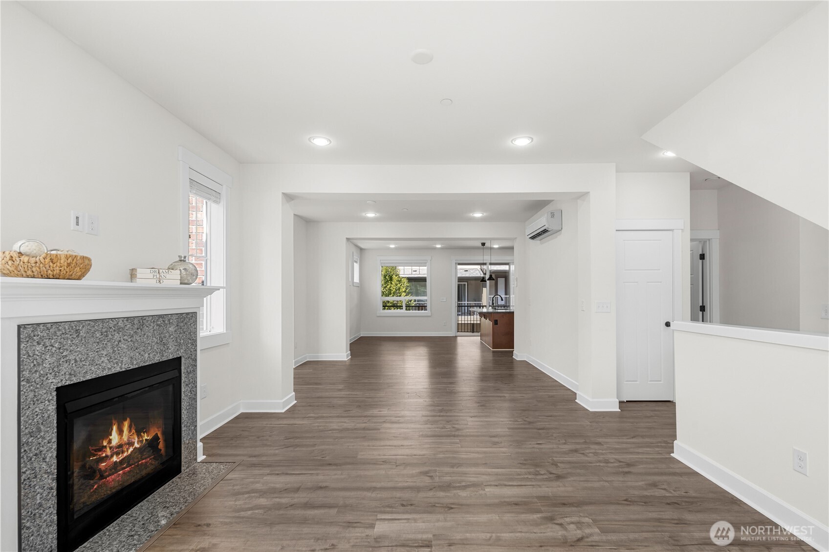 1382 Chelssea Walk Property Photo 19