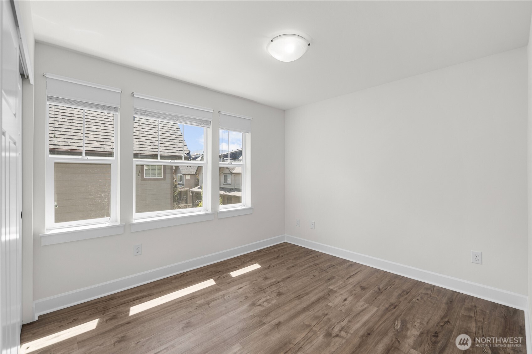 1382 Chelssea Walk Property Photo 23