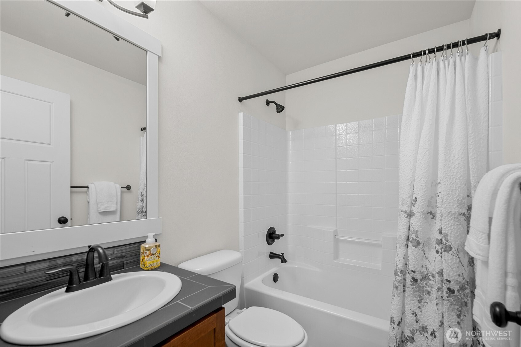 1382 Chelssea Walk Property Photo 26