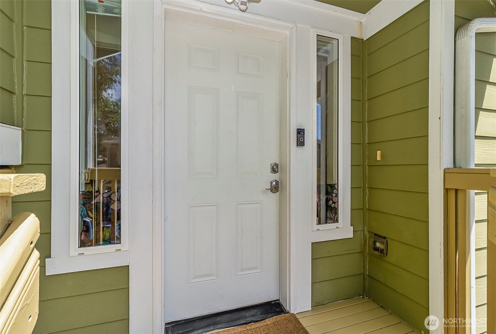 12520 24th Place Property Photo 5