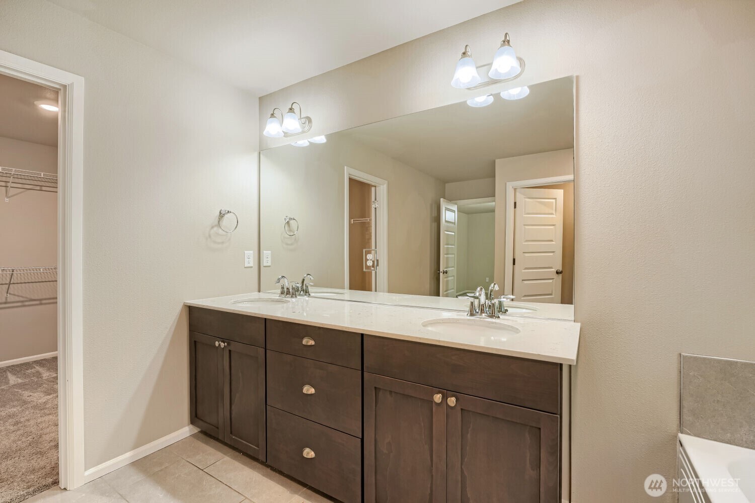 23511 Tahoma Place Property Photo 5
