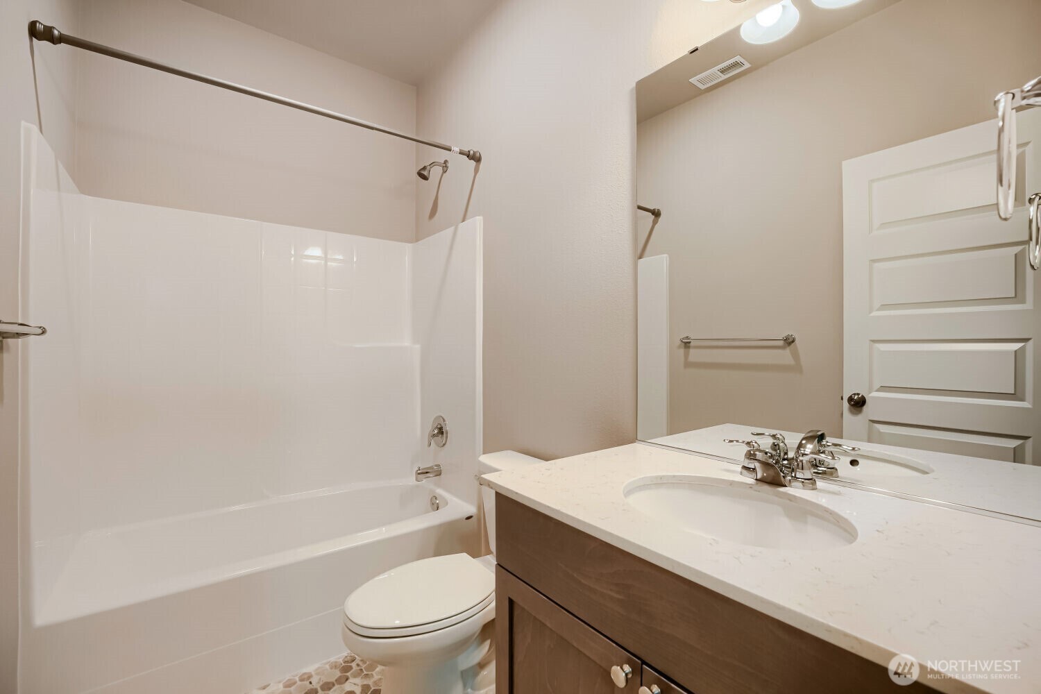 23511 Tahoma Place Property Photo 6