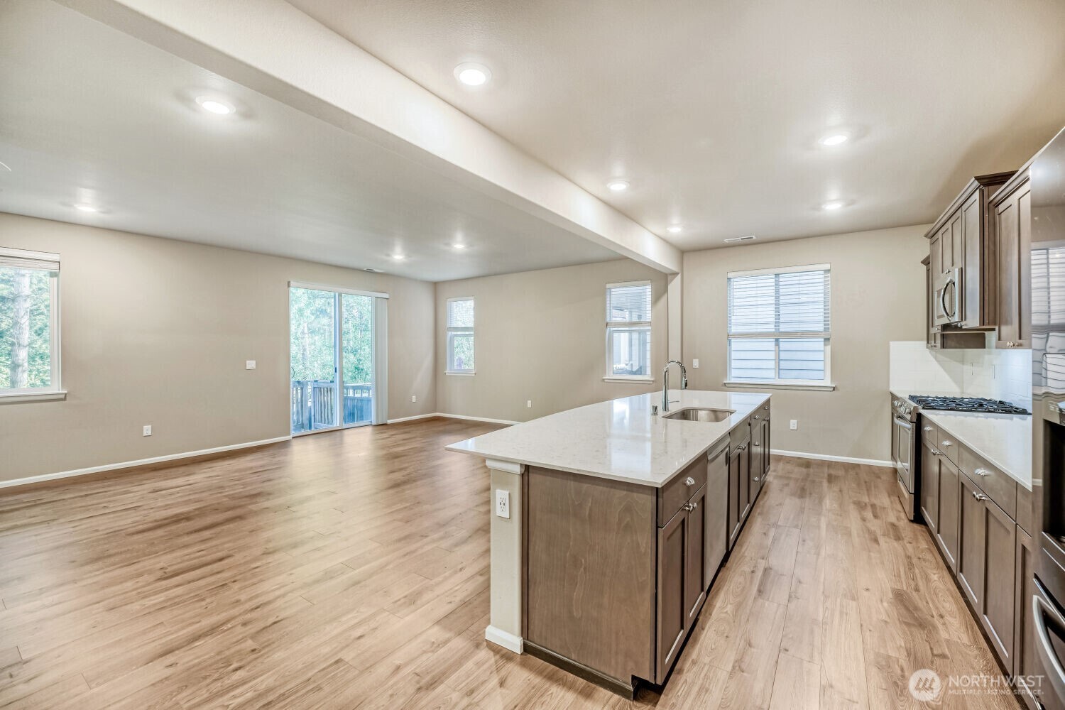 23511 Tahoma Place Property Photo 7