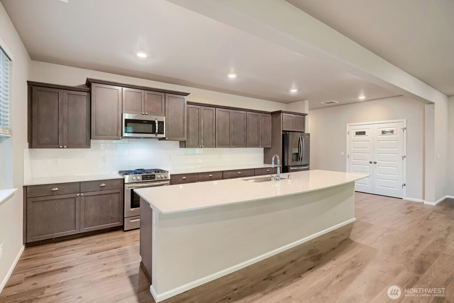 23511 Tahoma Place Property Photo 9