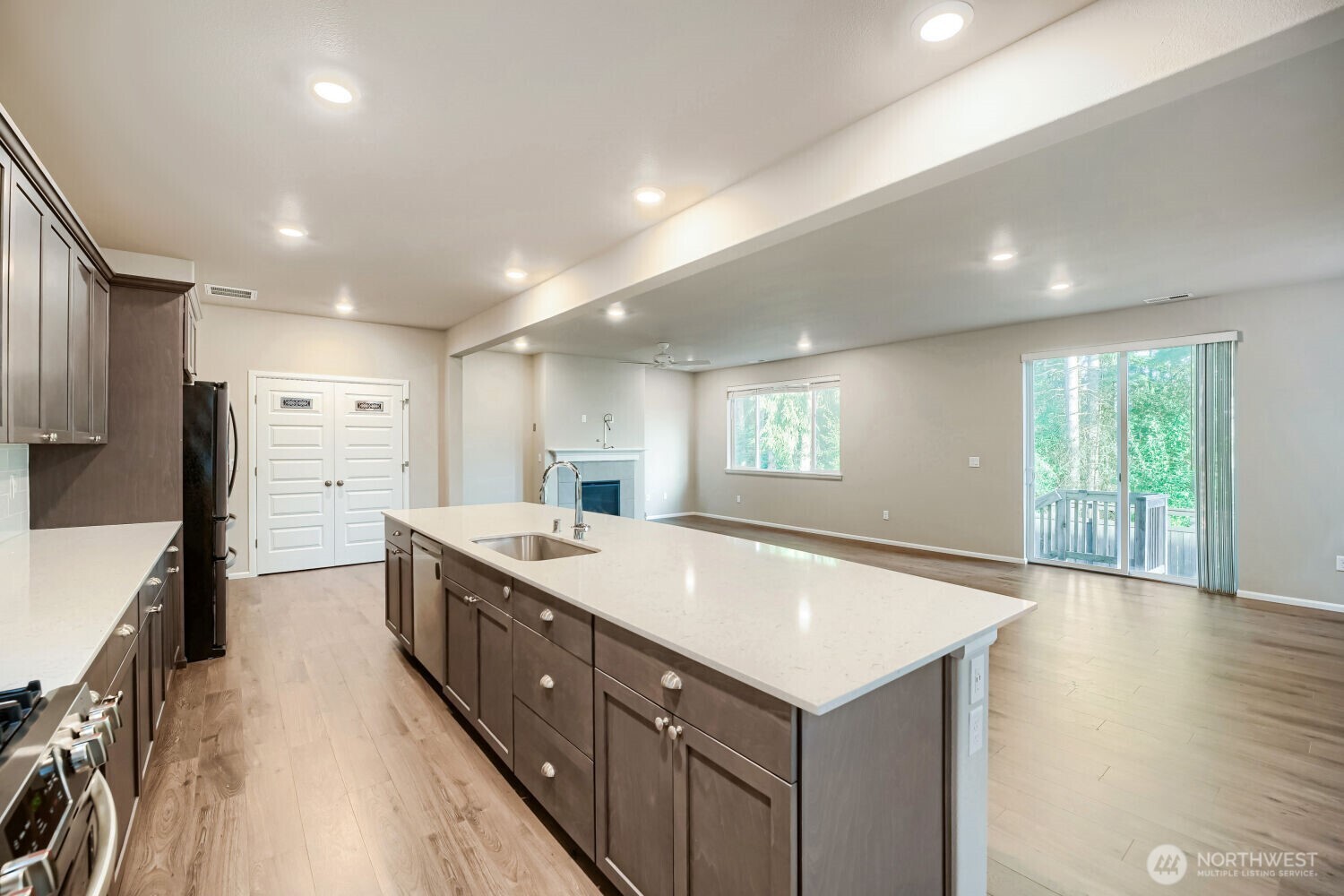 23511 Tahoma Place Property Photo 10