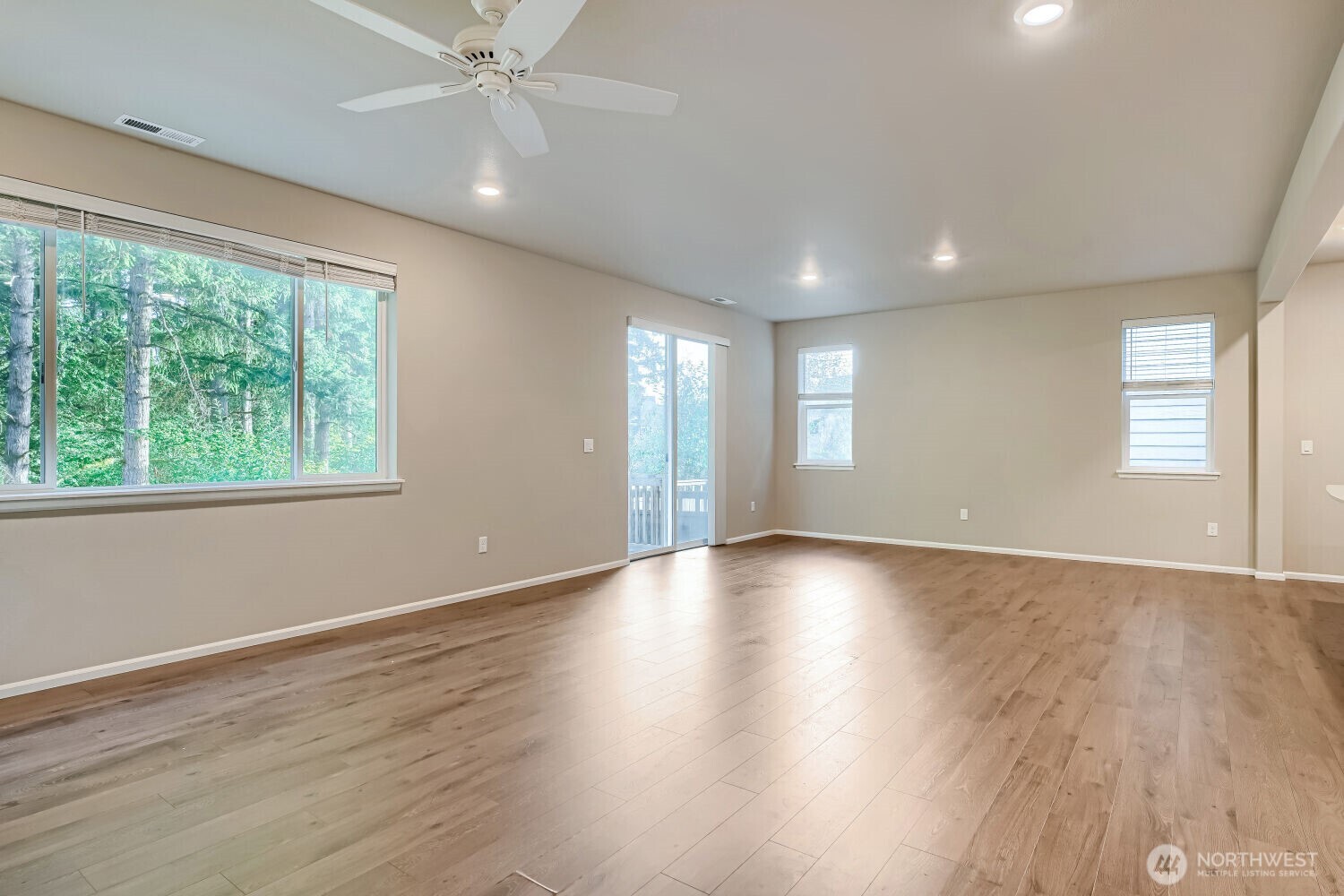 23511 Tahoma Place Property Photo 14