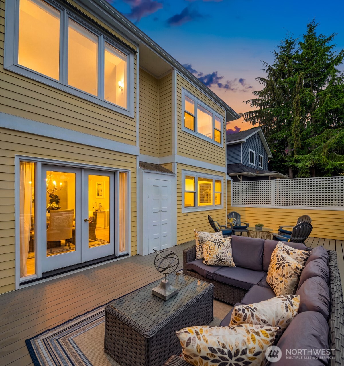 822 W Fulton Street Property Photo 4