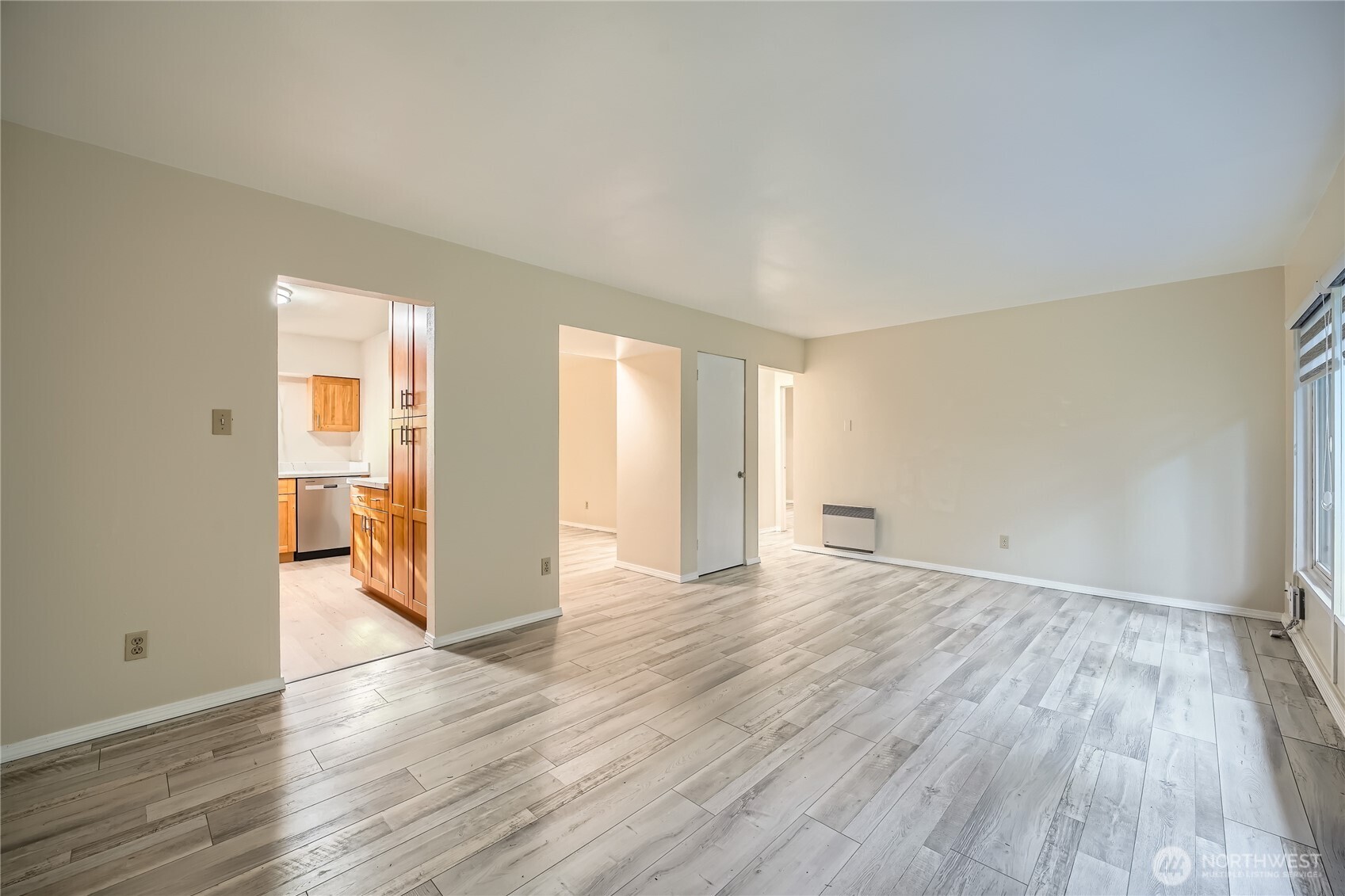 4711 Sand Point Way Property Photo 8