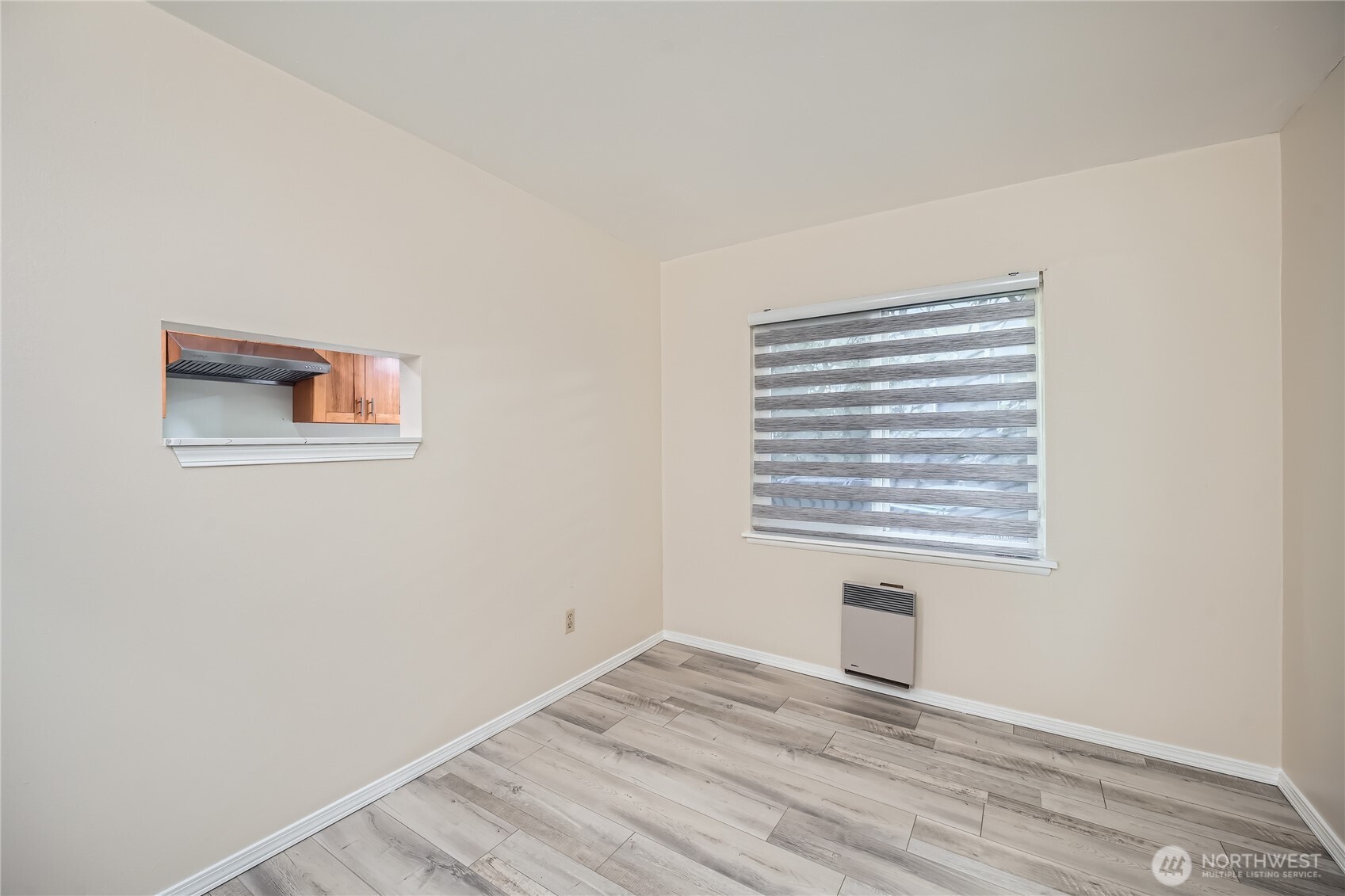 4711 Sand Point Way Property Photo 11