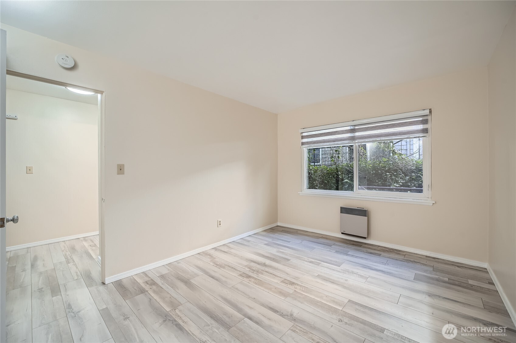 4711 Sand Point Way Property Photo 13
