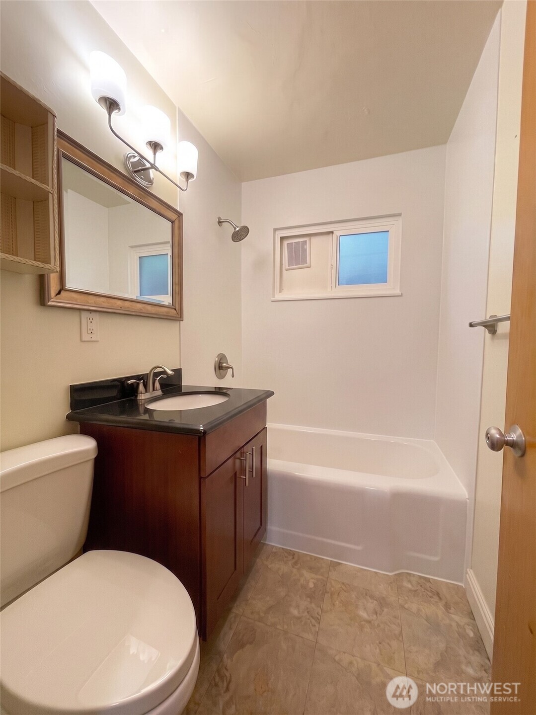 4711 Sand Point Way Property Photo 22
