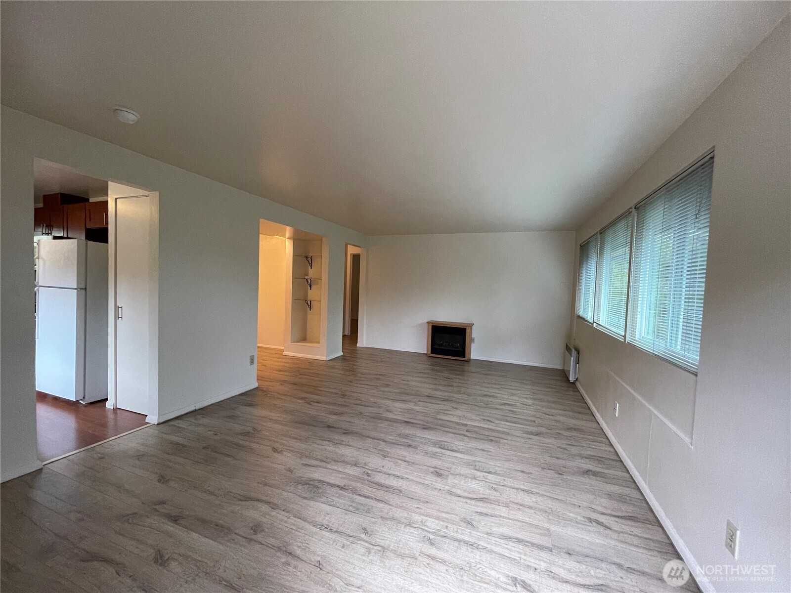 4711 Sand Point Way Property Photo 25
