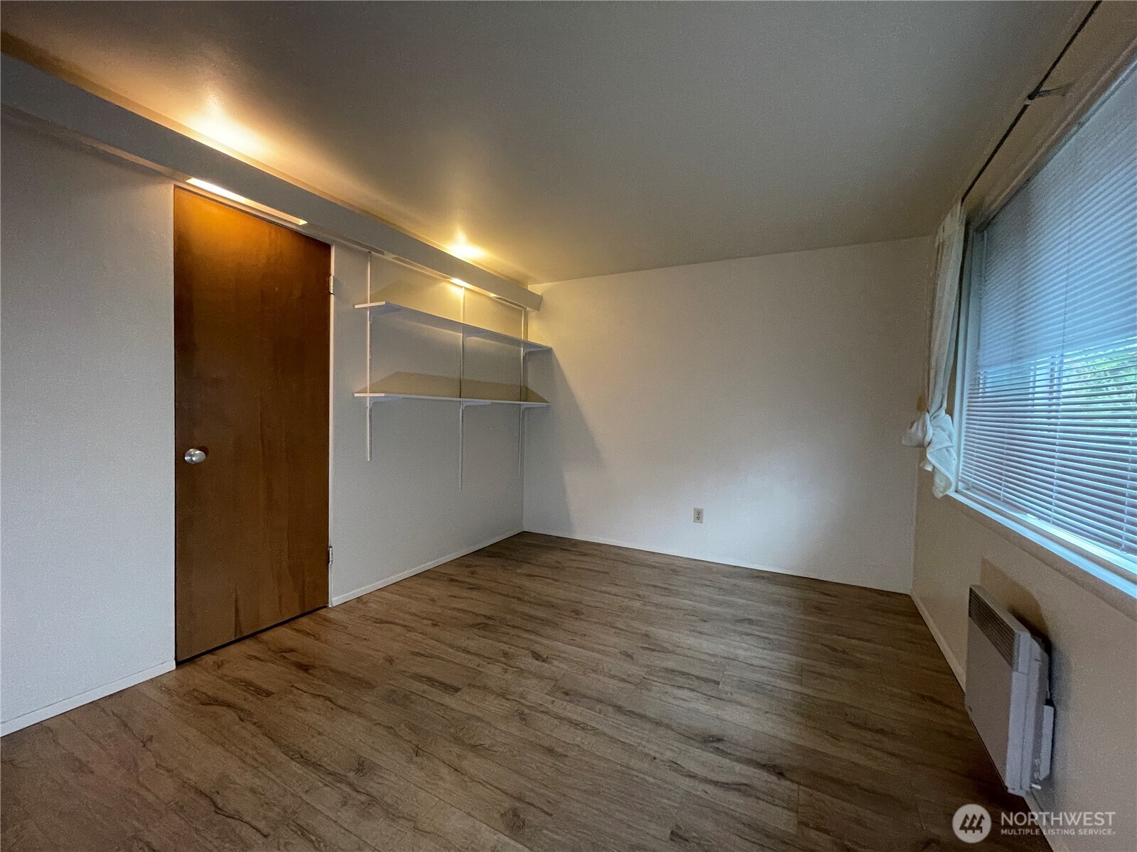 4711 Sand Point Way Property Photo 30