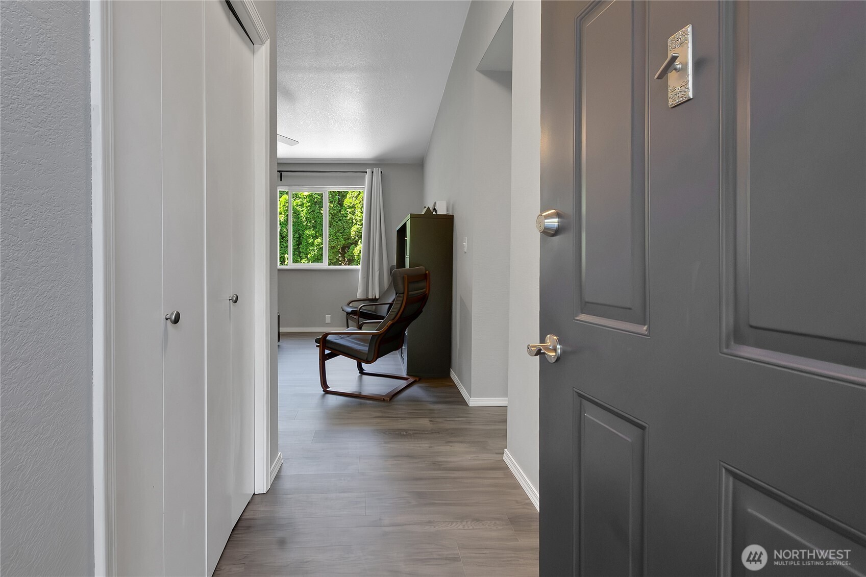 128 Glacier Avenue Property Photo 3