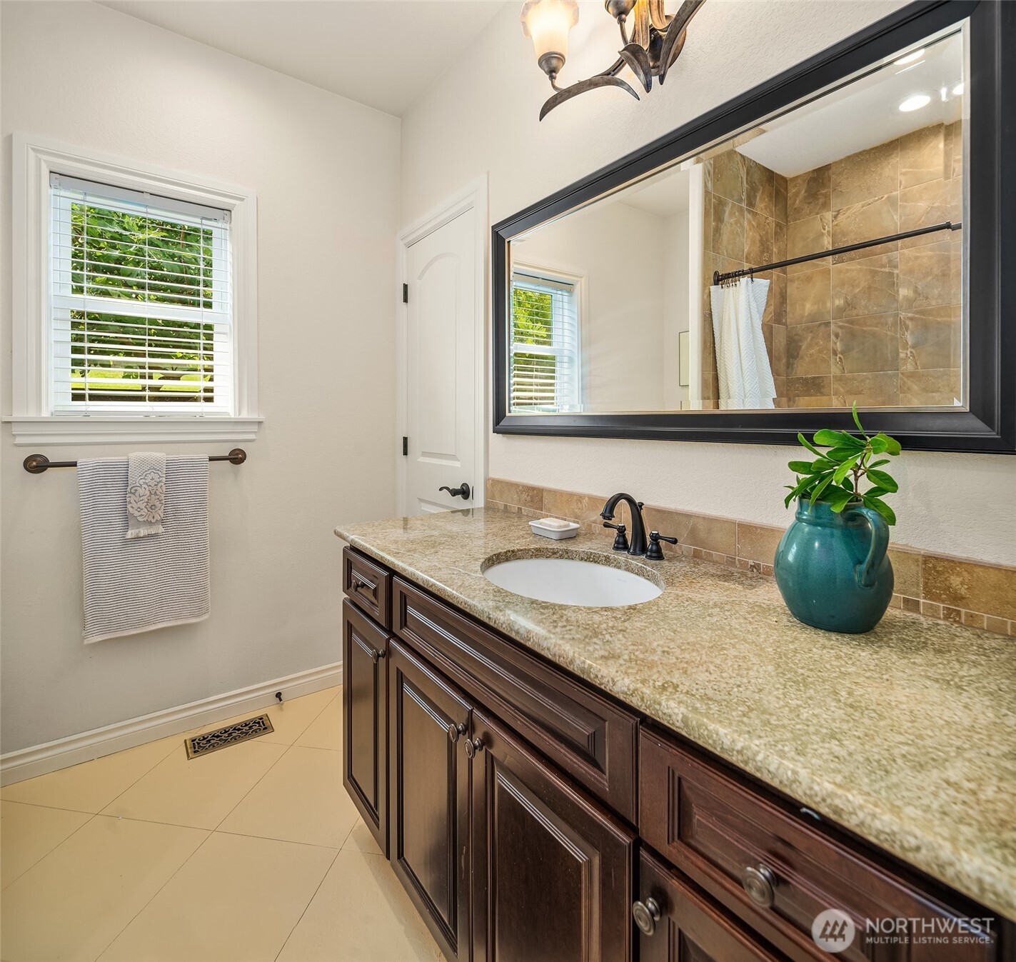 25764 Gold Beach Drive Property Photo 27