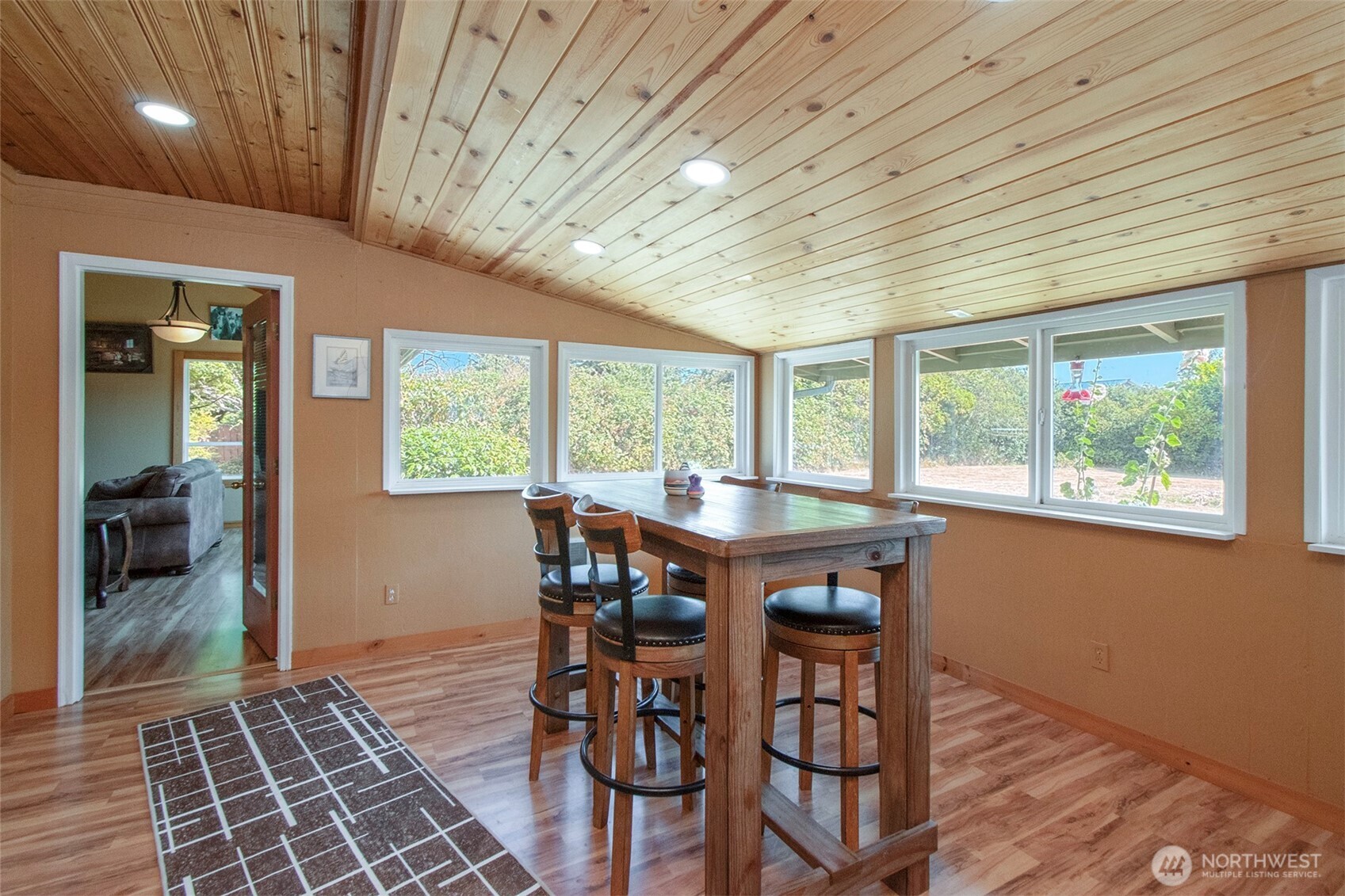 870 Thorton Drive Property Photo 10