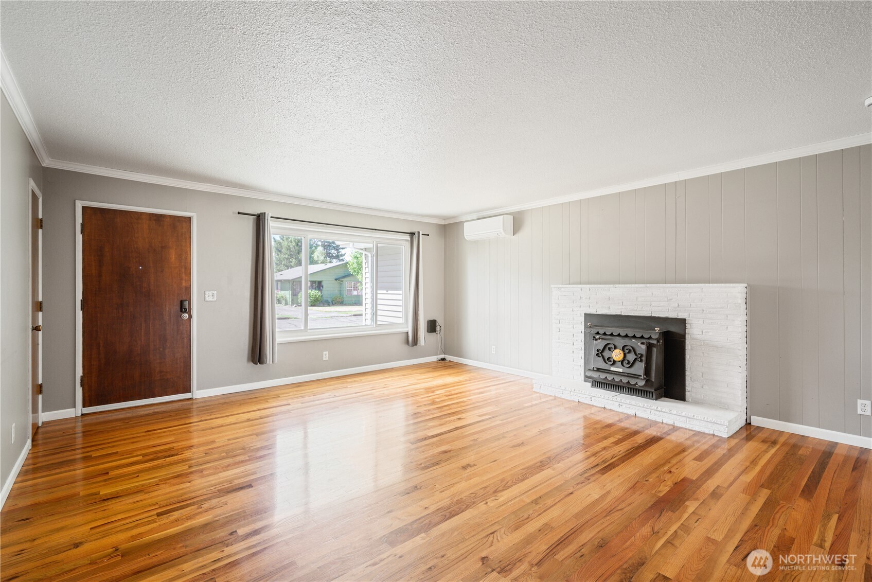 3118 Maple Street Property Photo 6