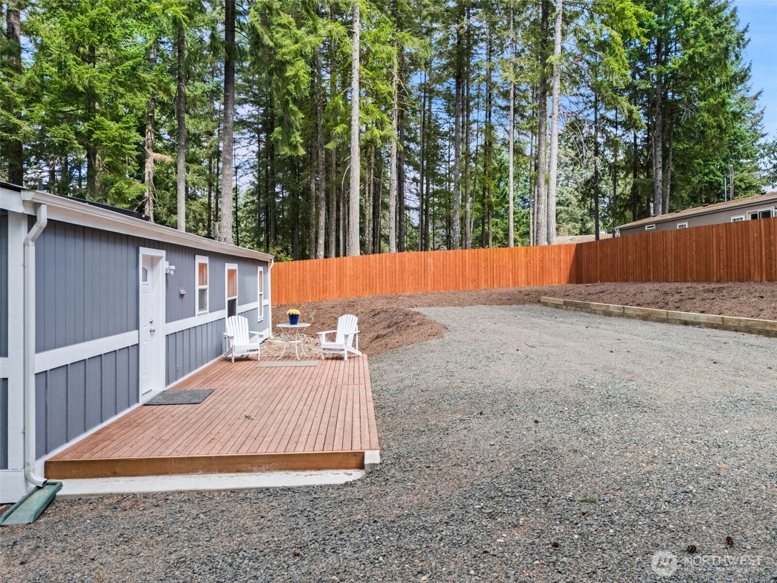 160 E Clonakilty Drive Property Photo 4