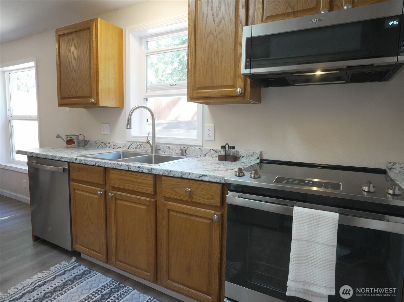 160 E Clonakilty Drive Property Photo 12