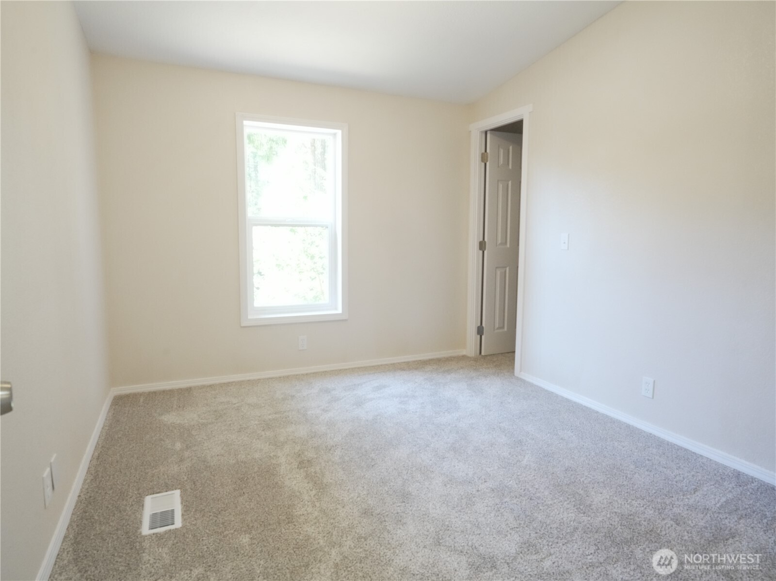 160 E Clonakilty Drive Property Photo 16