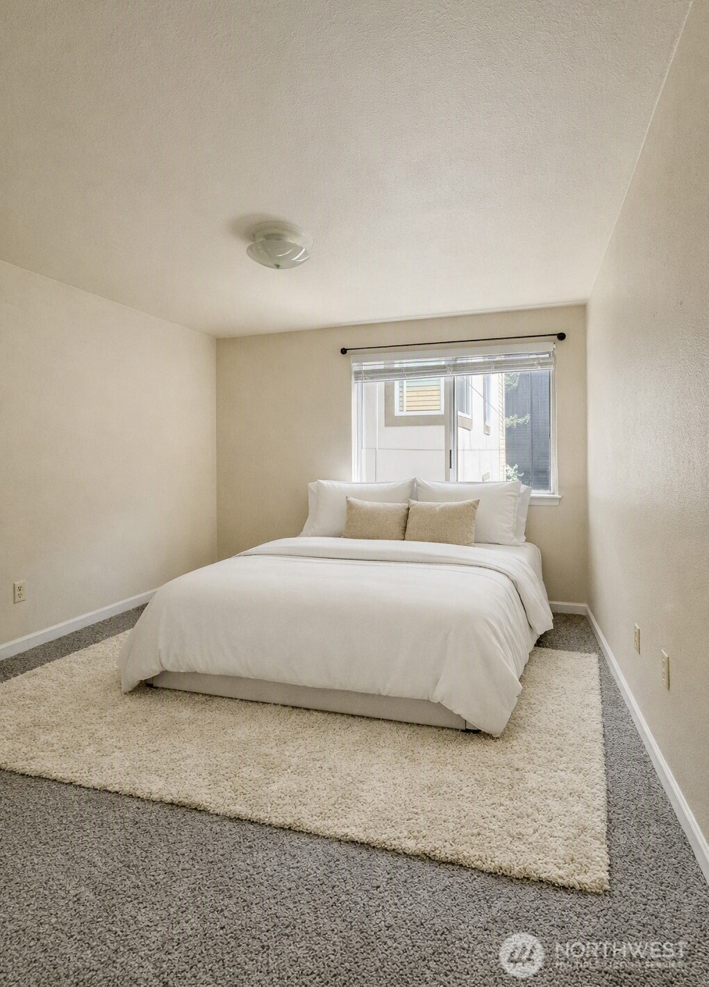 12026 15th Avenue 304 Property Photo 7