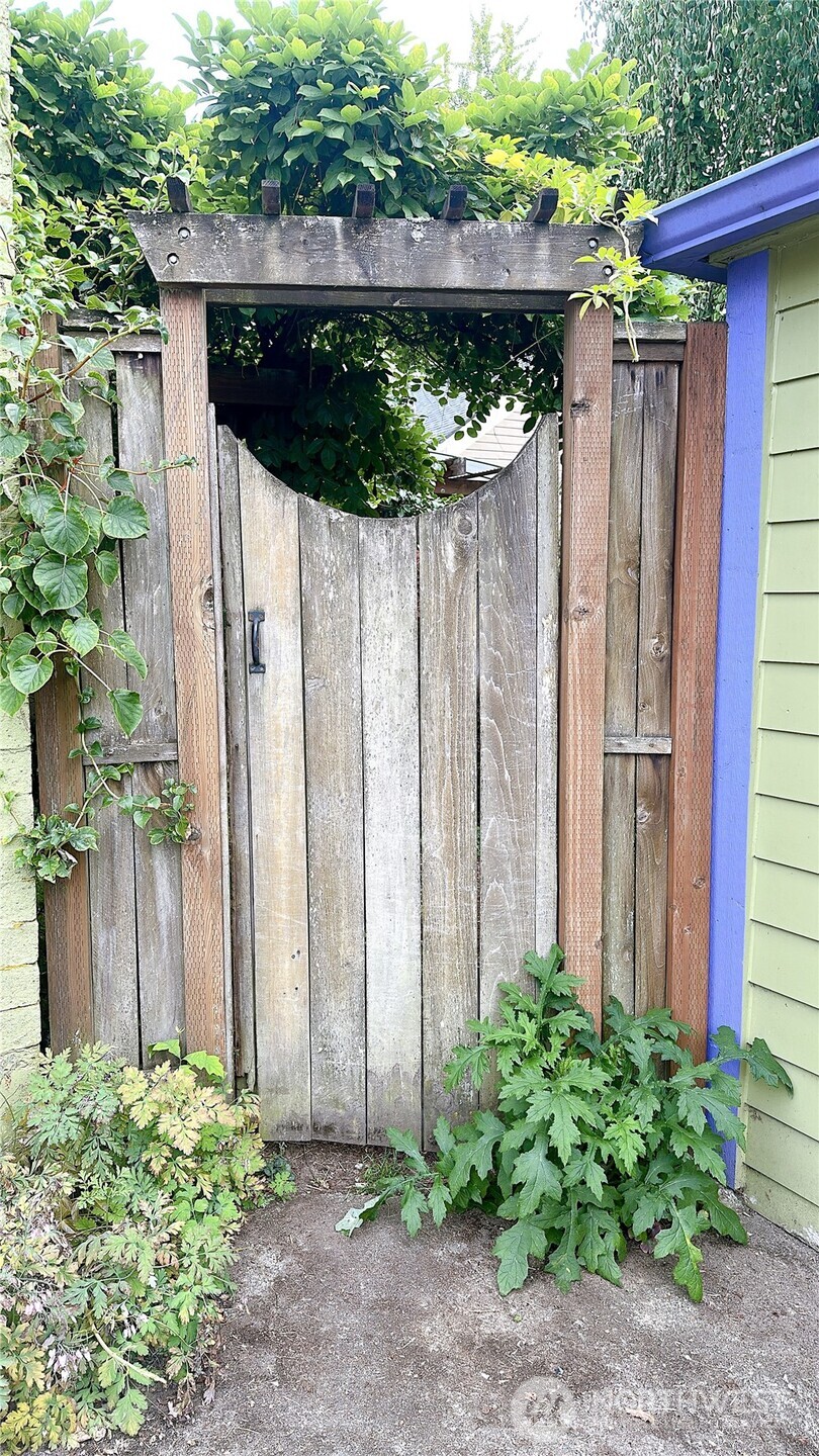 1470 Grant Street Property Photo 35