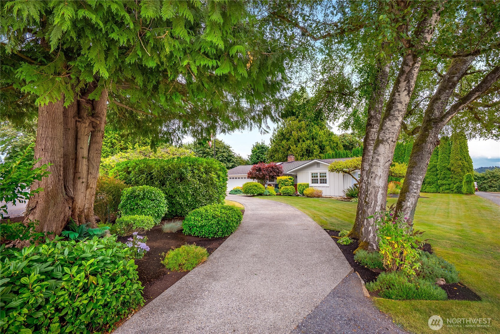 14307 Kenwanda Drive Property Photo 1