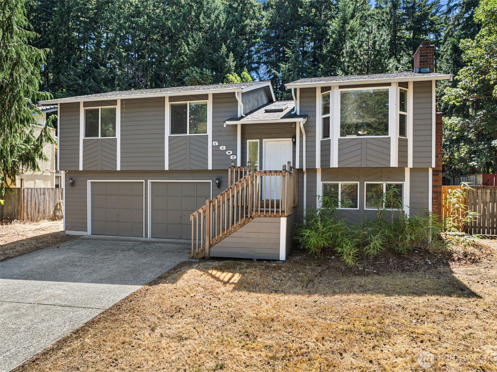 5609 41st Avenue Property Photo 1