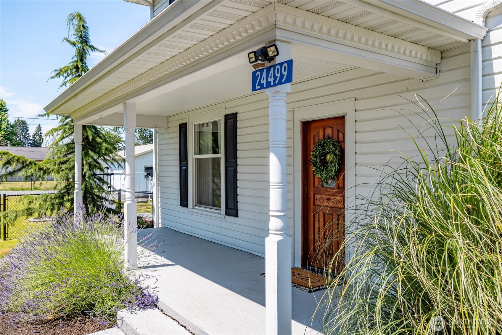 24499 E State Street Property Photo 5