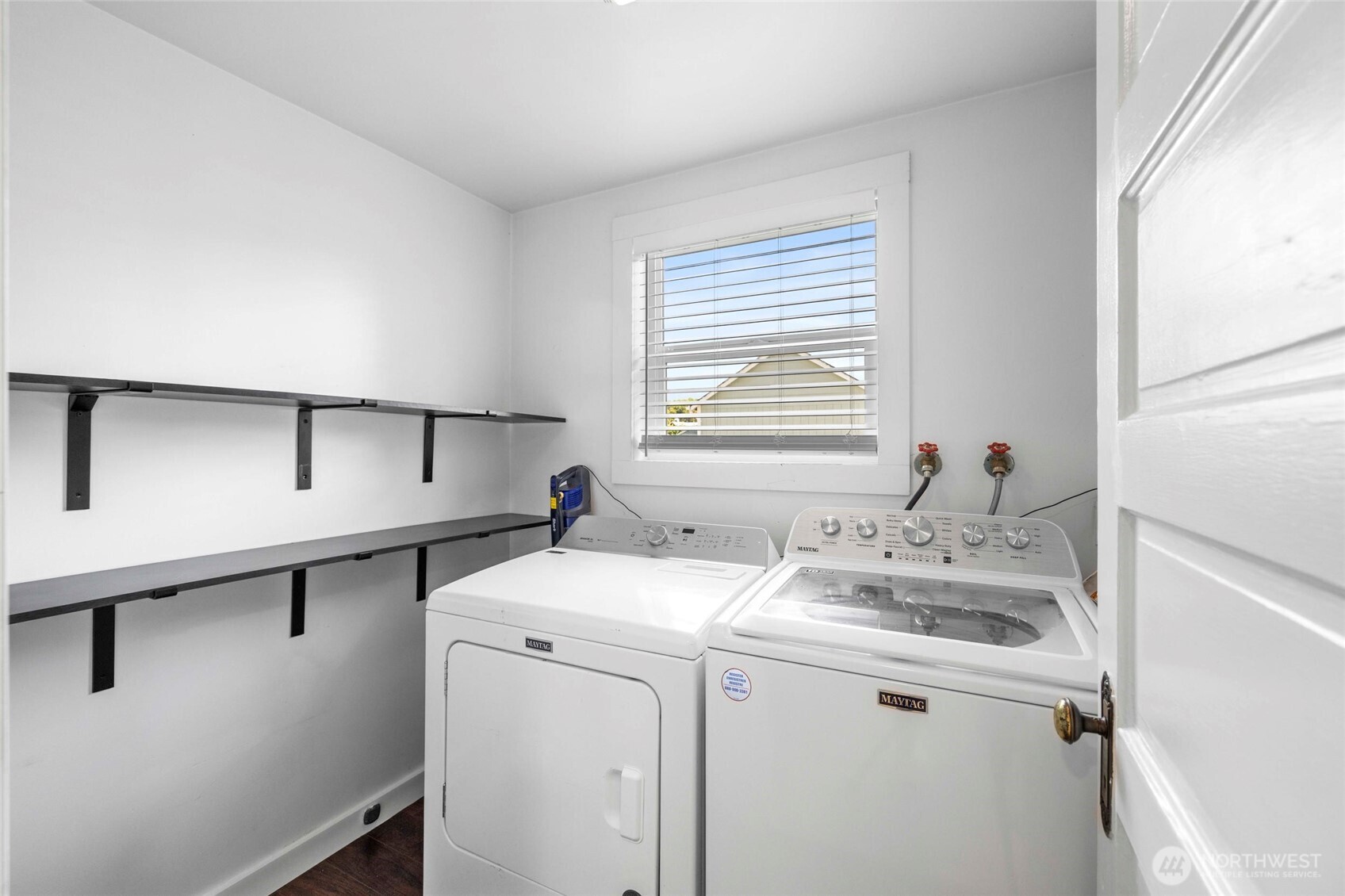 24499 E State Street Property Photo 26