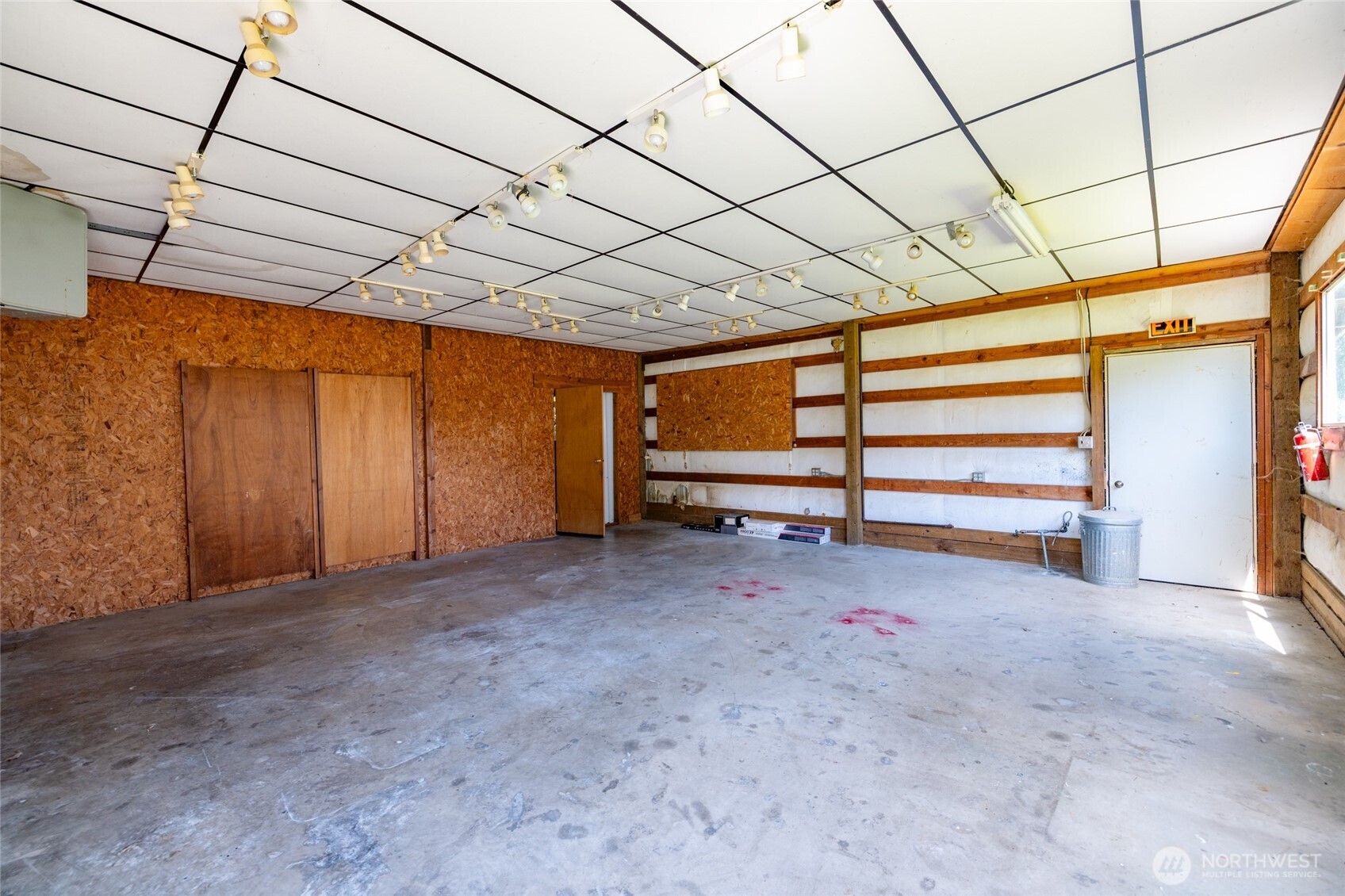 24499 E State Street Property Photo 36