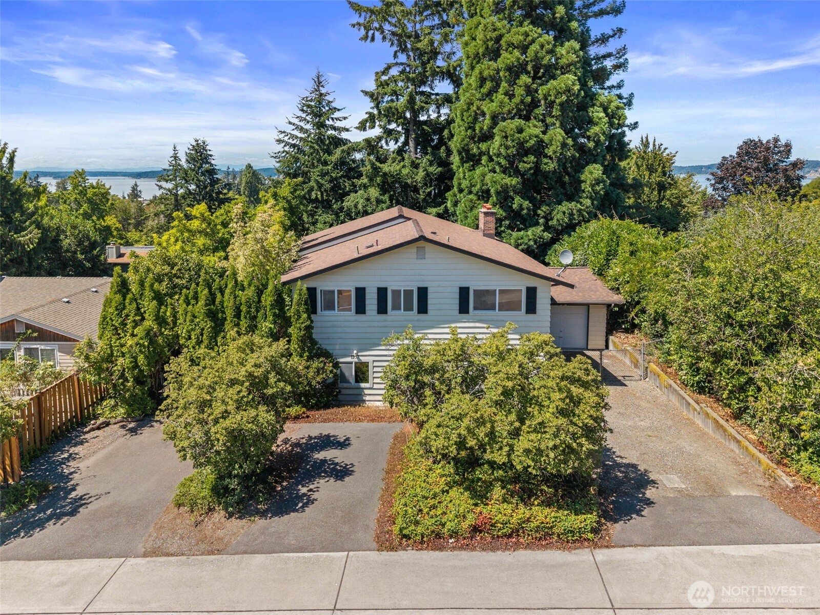 1107 Sequalish Street Property Photo 3